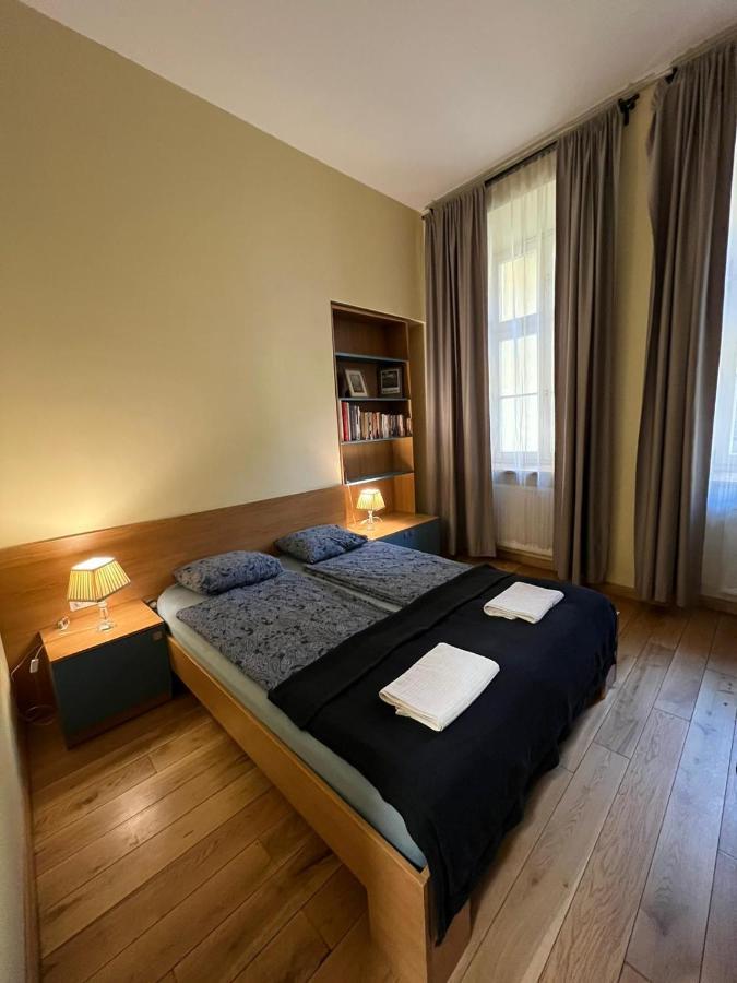 Apartments At The Wawel Hill Краков Экстерьер фото